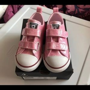 Toddler chuck taylor converse